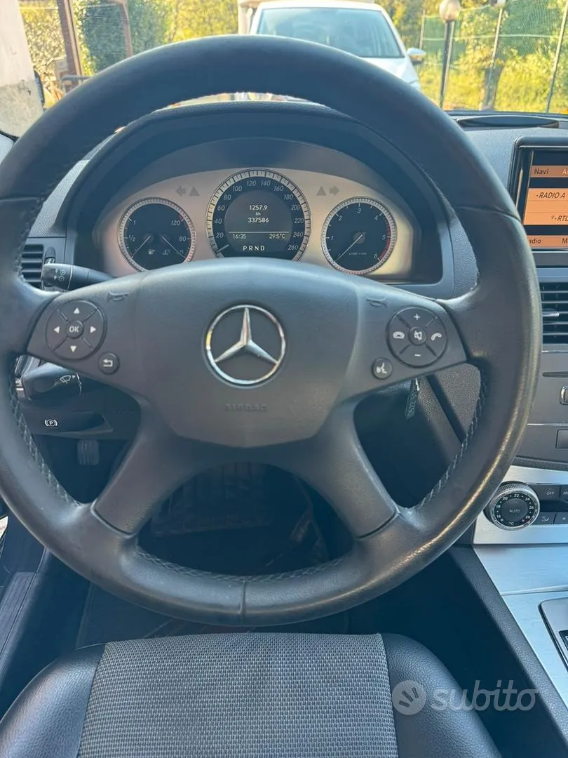 Mercedes-Benz C220 2008 photo 2