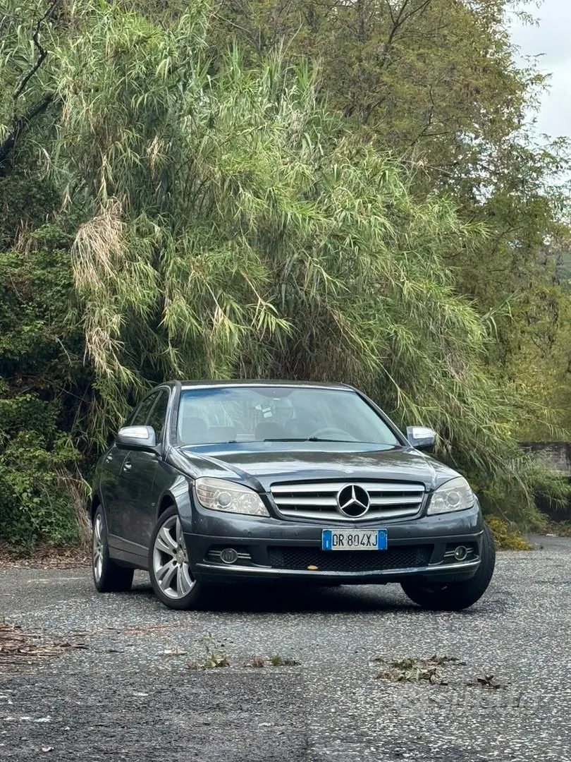 Mercedes-Benz C220