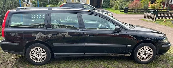 Volvo V70 2004 photo 2