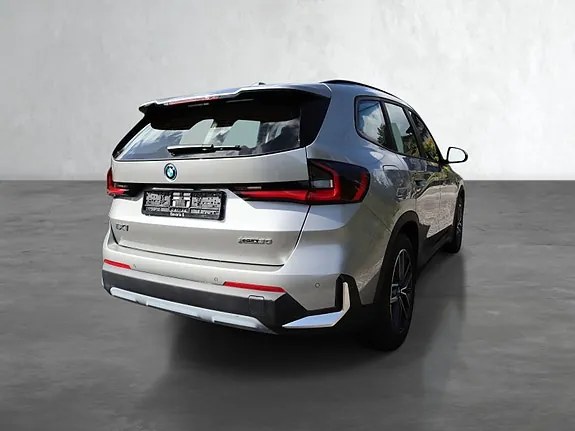 BMW Ix1 2023 photo 4