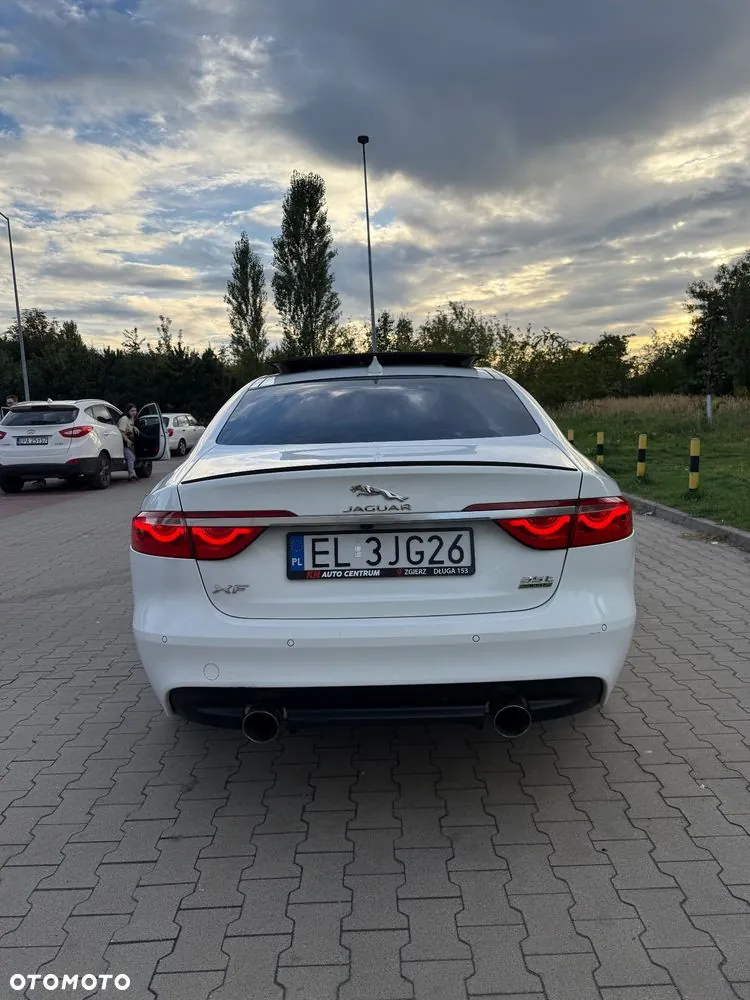 Jaguar Xf 2016 photo 4