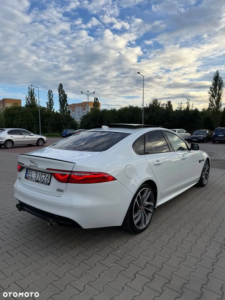 Jaguar Xf 2016 photo 5