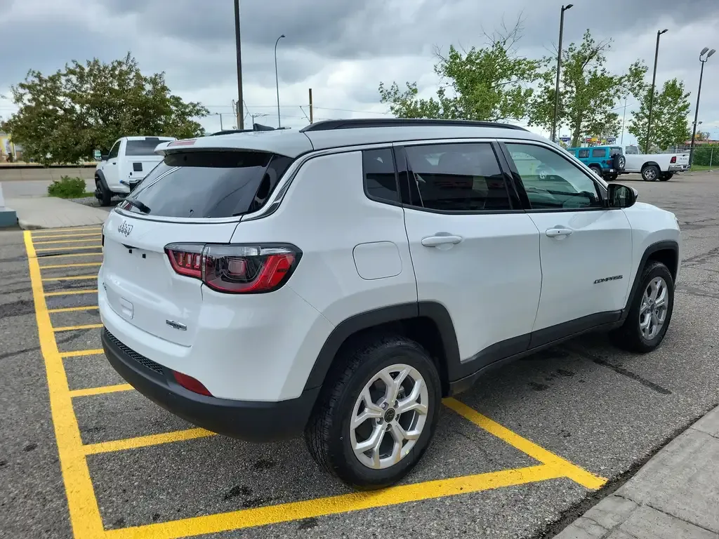 Jeep Compass 2026 photo 4