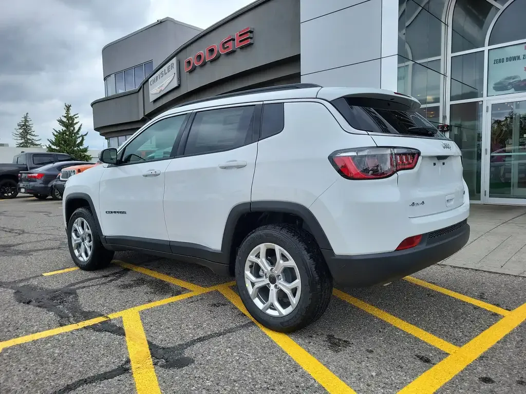 Jeep Compass 2026 photo 2