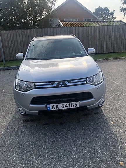 Mitsubishi Outlander 2014 photo 2