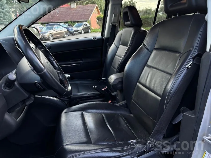 Jeep Compass 2010 photo 5