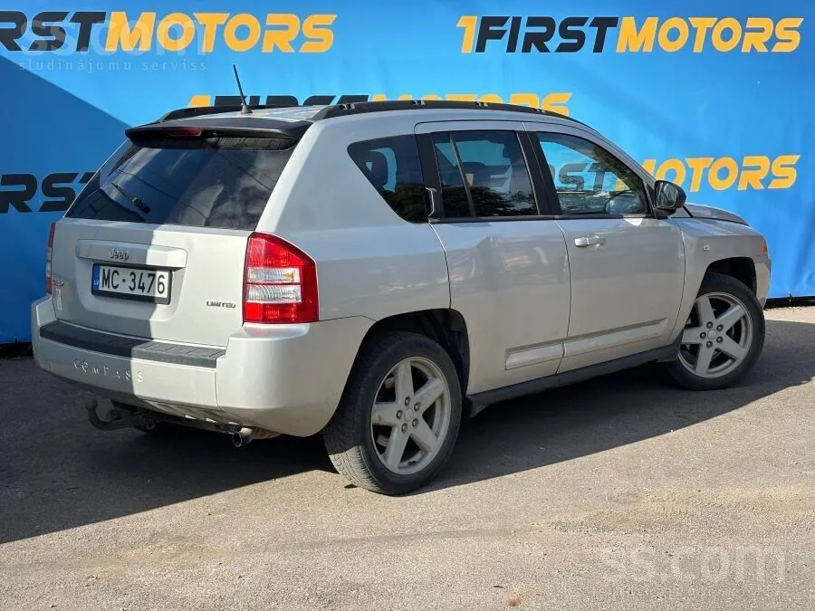 Jeep Compass 2010 photo 4