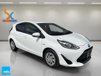 Toyota Aqua 2018 photo 2