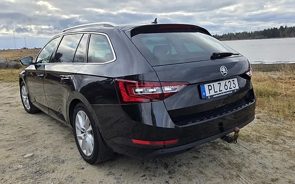Skoda Superb 2018 photo 4