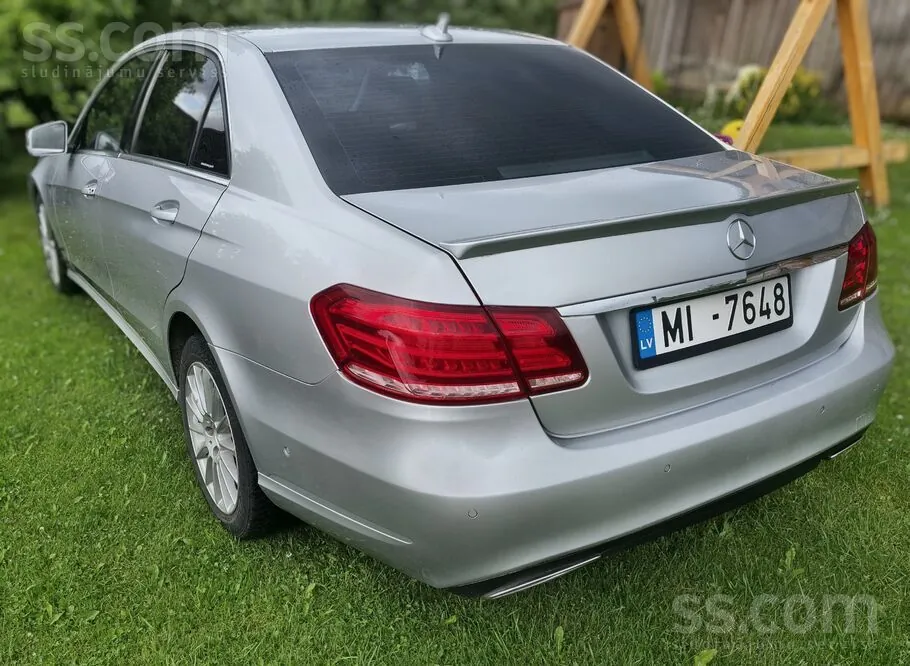 Mercedes-Benz E220 2013 photo 2