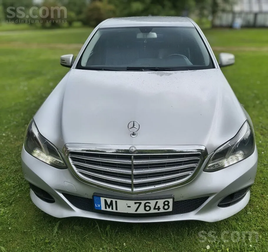 Mercedes-Benz E220 2013 photo 4
