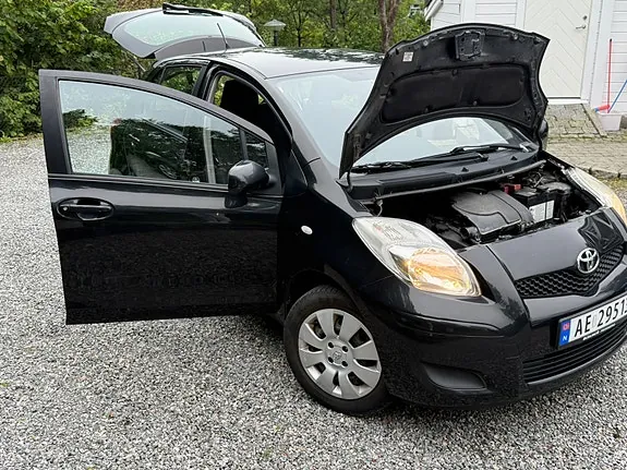 Toyota Yaris 2009 photo 3
