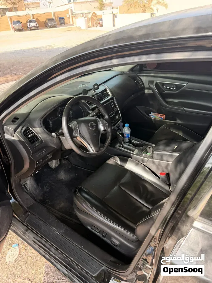 Nissan Altima 2018 photo 2