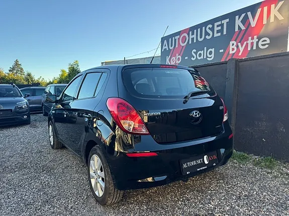 Hyundai I20 2013 photo 2