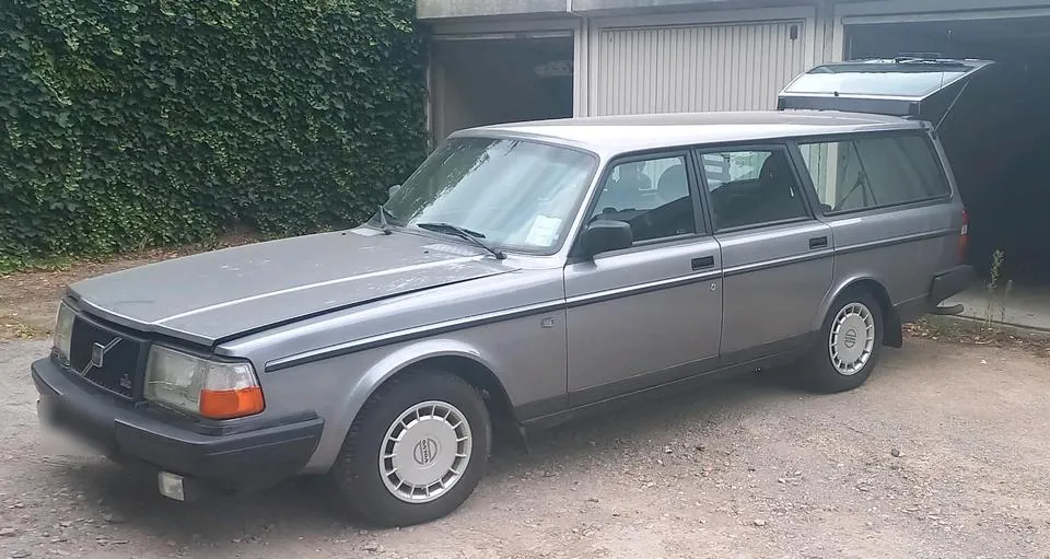 Volvo 245
