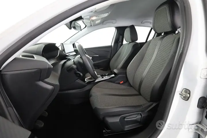 Peugeot 208 2024 photo 2
