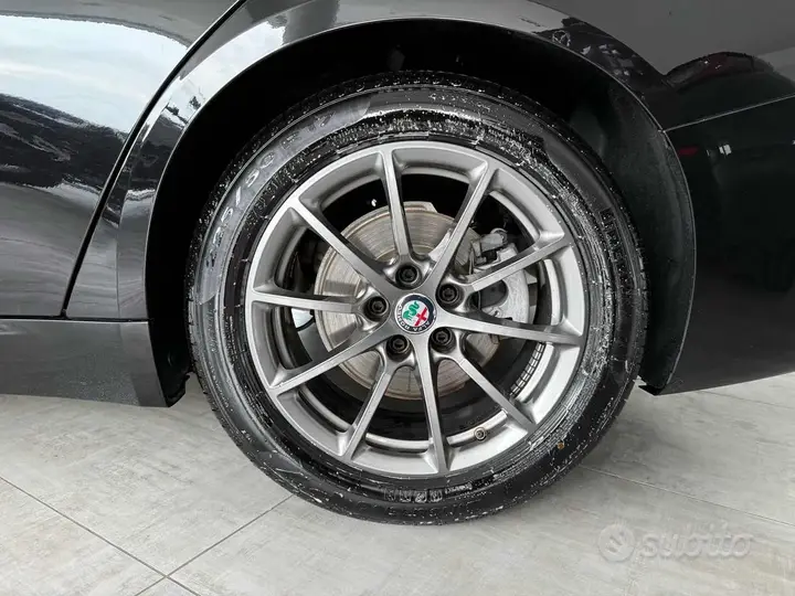 Alfa Romeo Giulia 2016 photo 3
