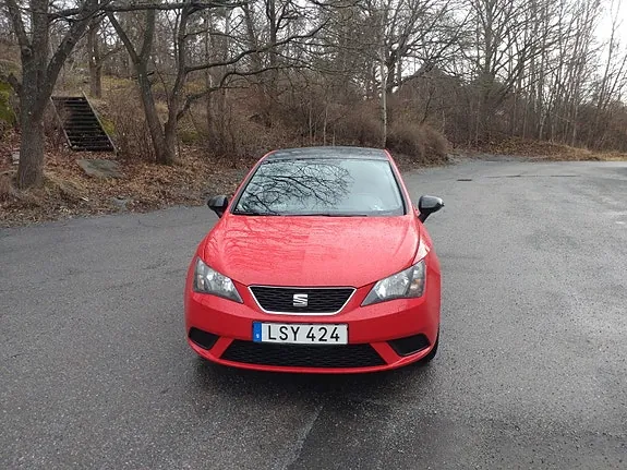 Seat Ibiza 2016 photo 2
