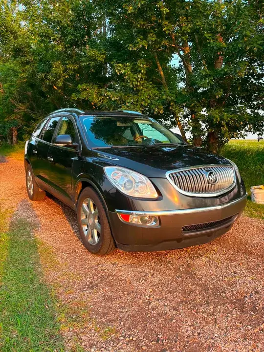Buick Enclave 2010 photo 2
