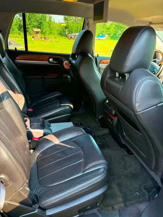 Buick Enclave 2010 photo 4
