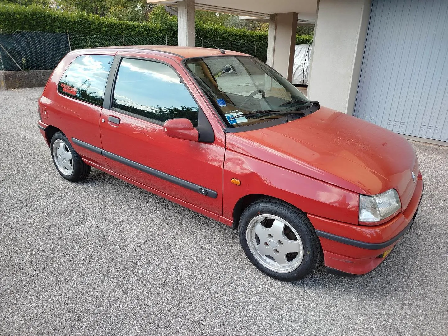 Renault Clio 1994 photo 3