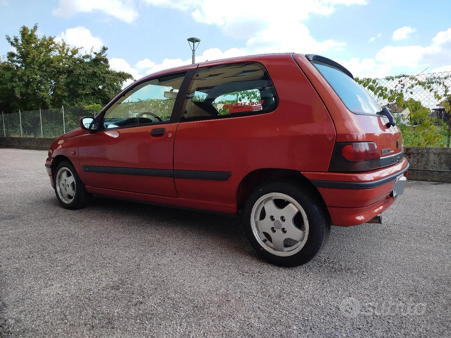 Renault Clio 1994 photo 2