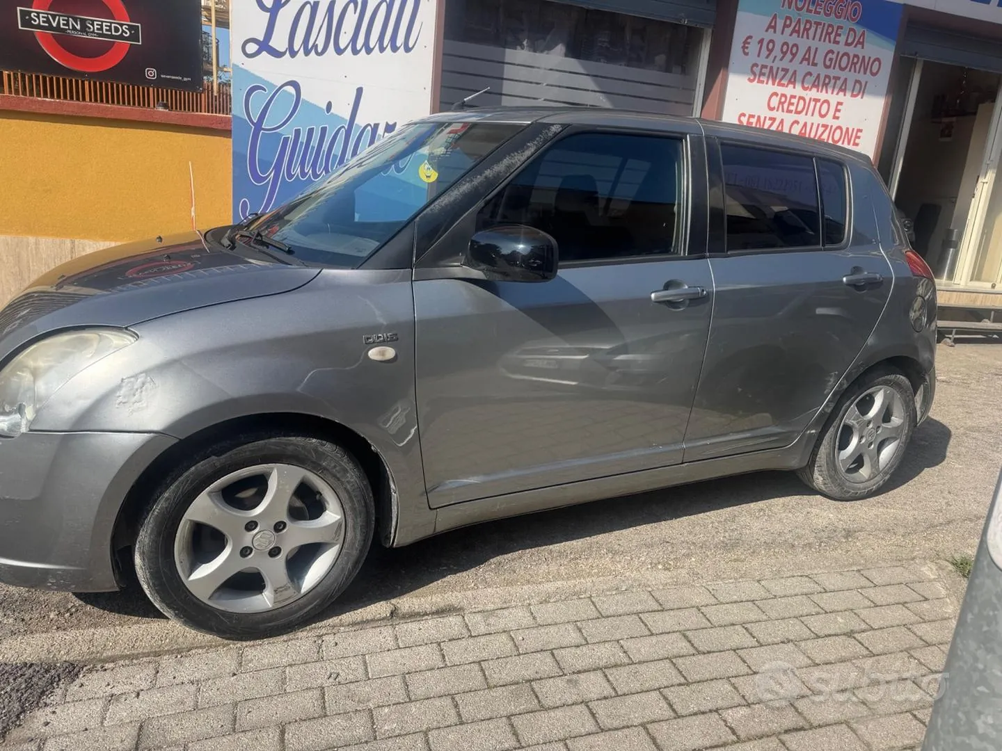 Suzuki Swift 2006 photo 2