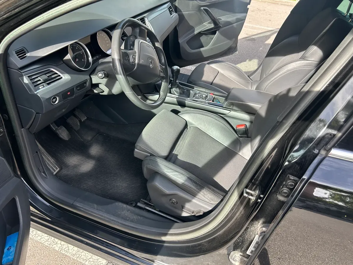 Peugeot 508 2011 photo 3