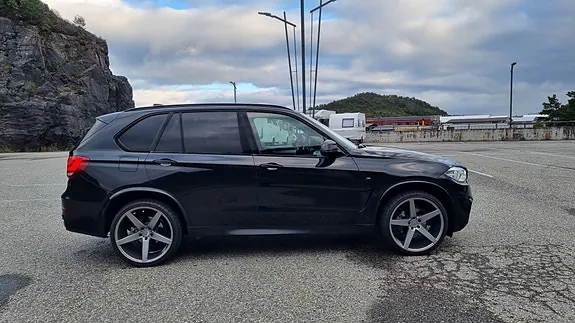 BMW X5 2015 photo 2