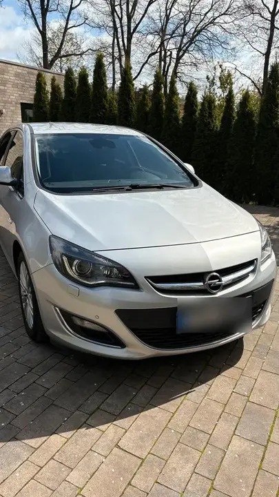 Opel Astra J