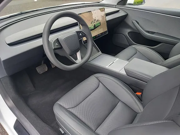 Tesla Model 3 2024 photo 5