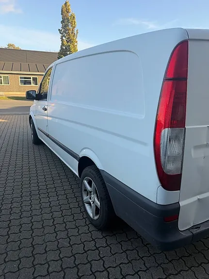 Mercedes-Benz Vito 116 2011 photo 2