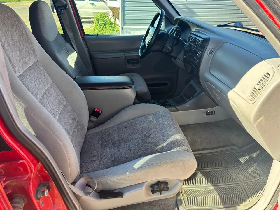 Ford Explorer 1999 photo 5