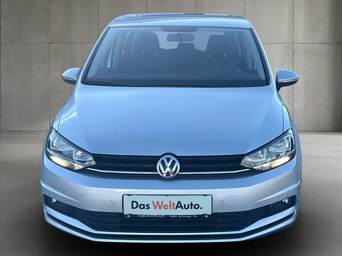 Volkswagen Touran 2019 photo 2