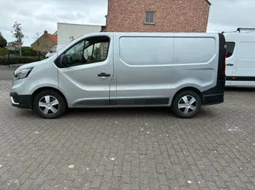 Renault Trafic 2022 photo 3