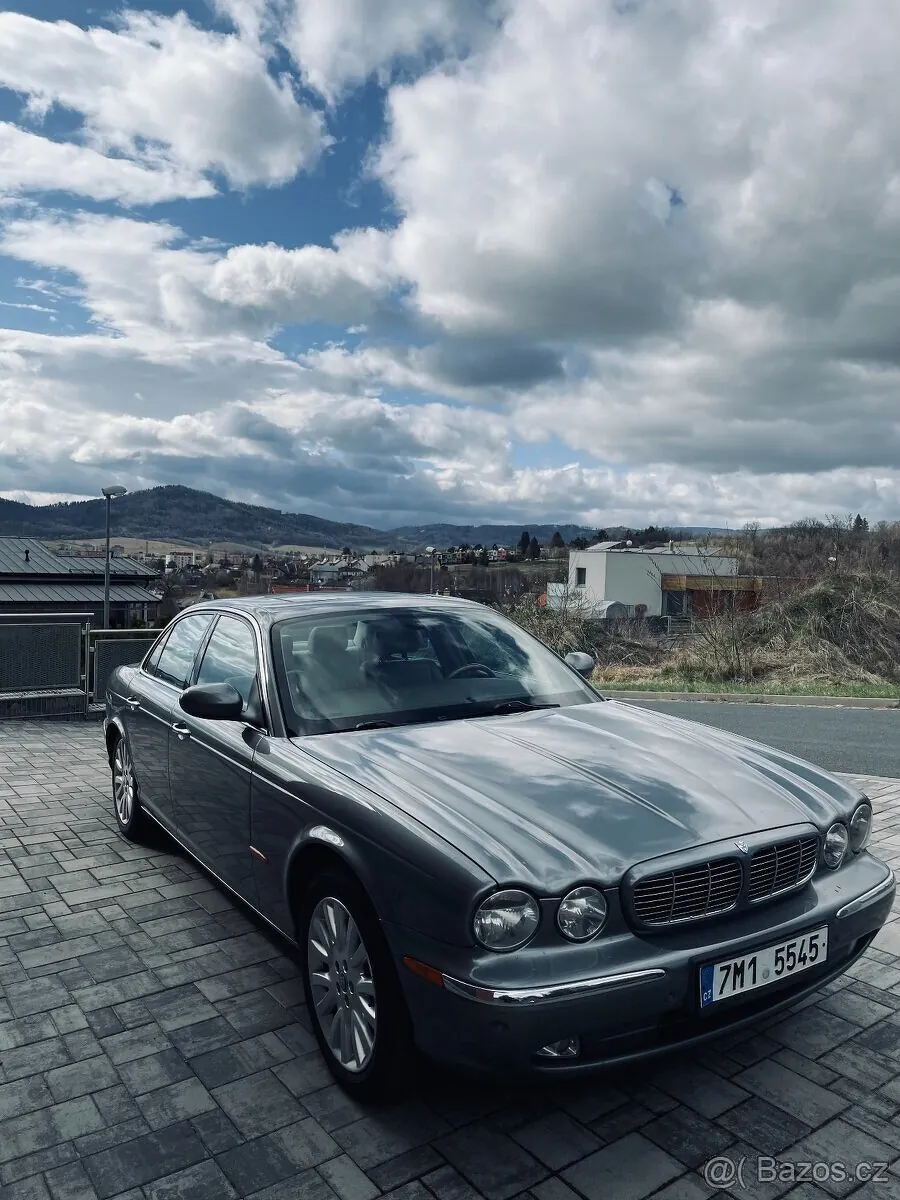 Jaguar Xj6