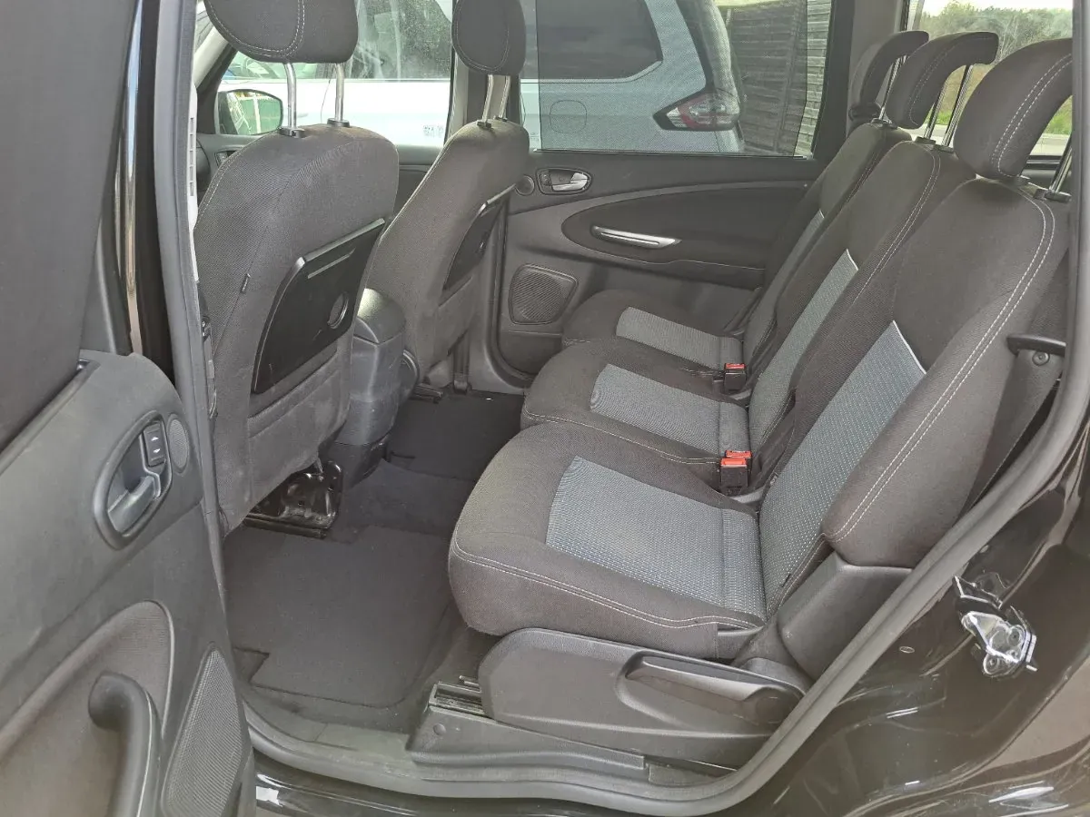 Ford Galaxy 2014 photo 2