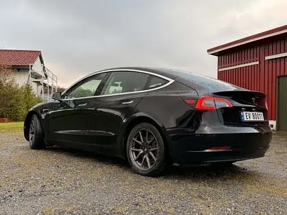 Tesla Model 3 2019 photo 3
