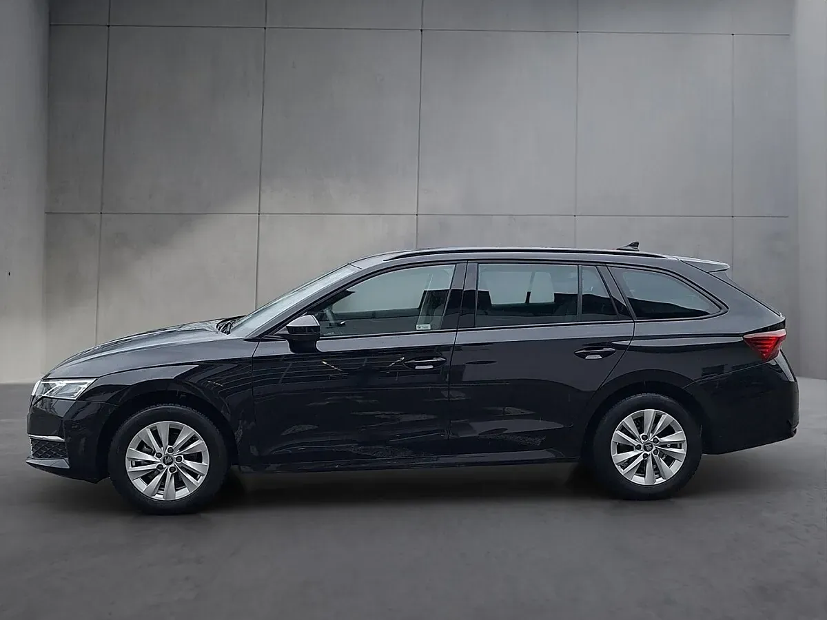 Skoda Octavia 2025 photo 3