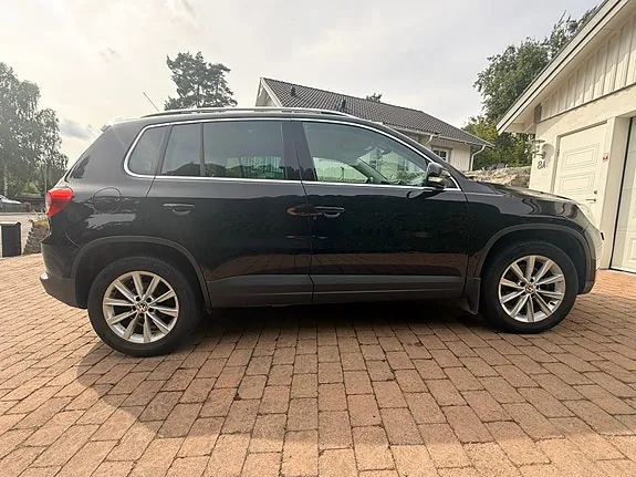 Volkswagen Tiguan 2011 photo 2