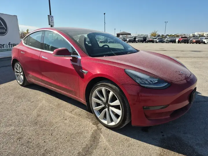 Tesla Model 3 2018 photo 3
