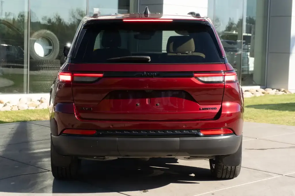 Jeep Grand Cherokee 2024 photo 5