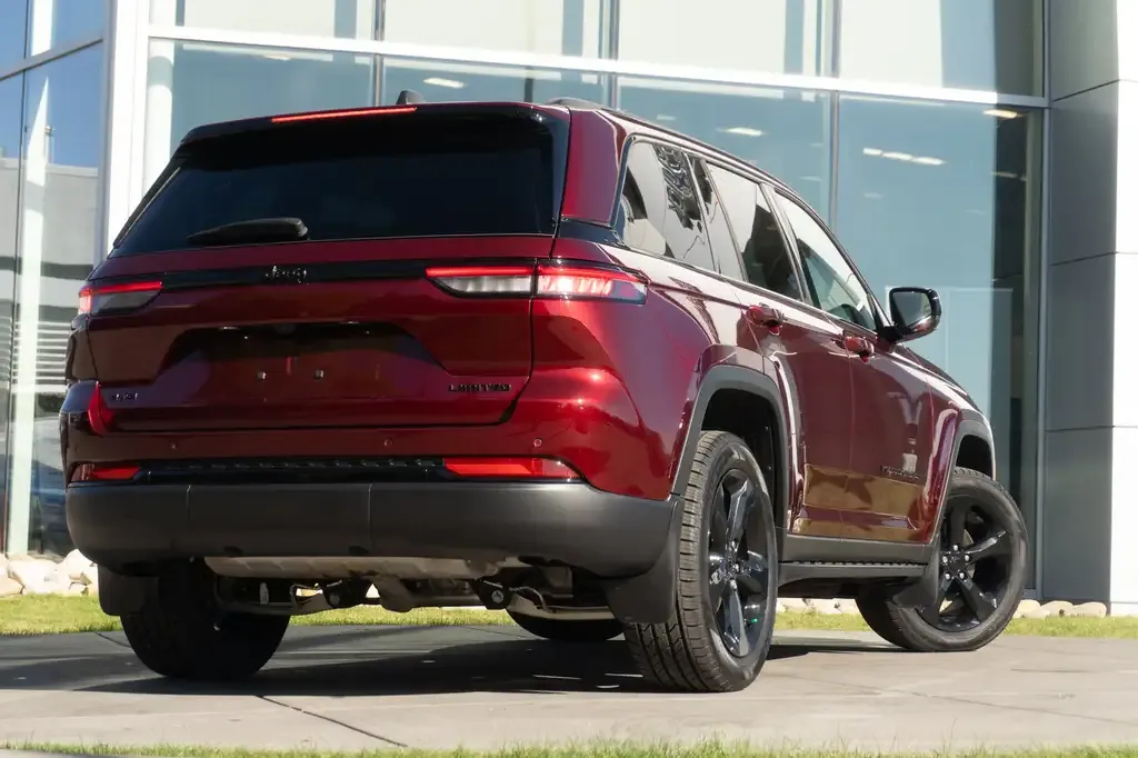 Jeep Grand Cherokee 2024 photo 4