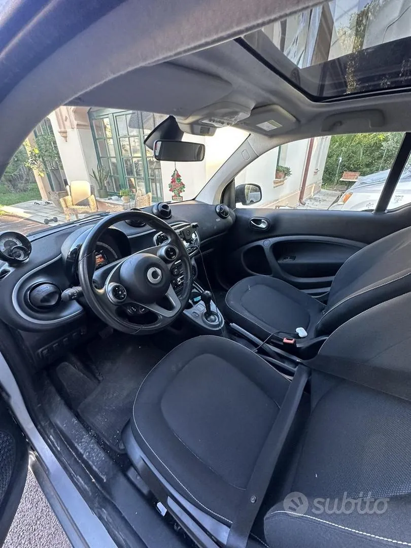 Smart Fortwo 2018 photo 4