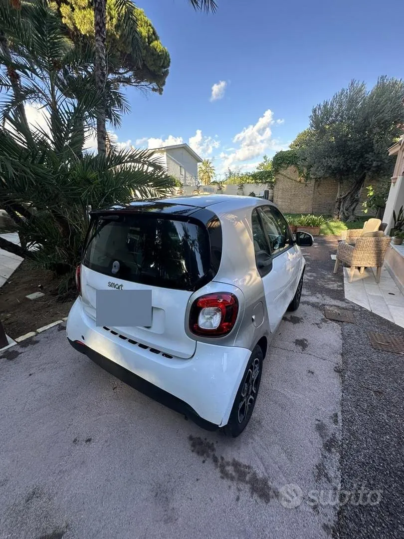 Smart Fortwo 2018 photo 2