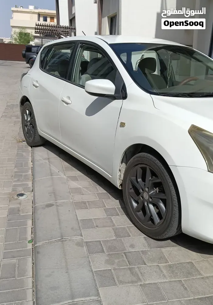 Nissan Sunny 2014 photo 2