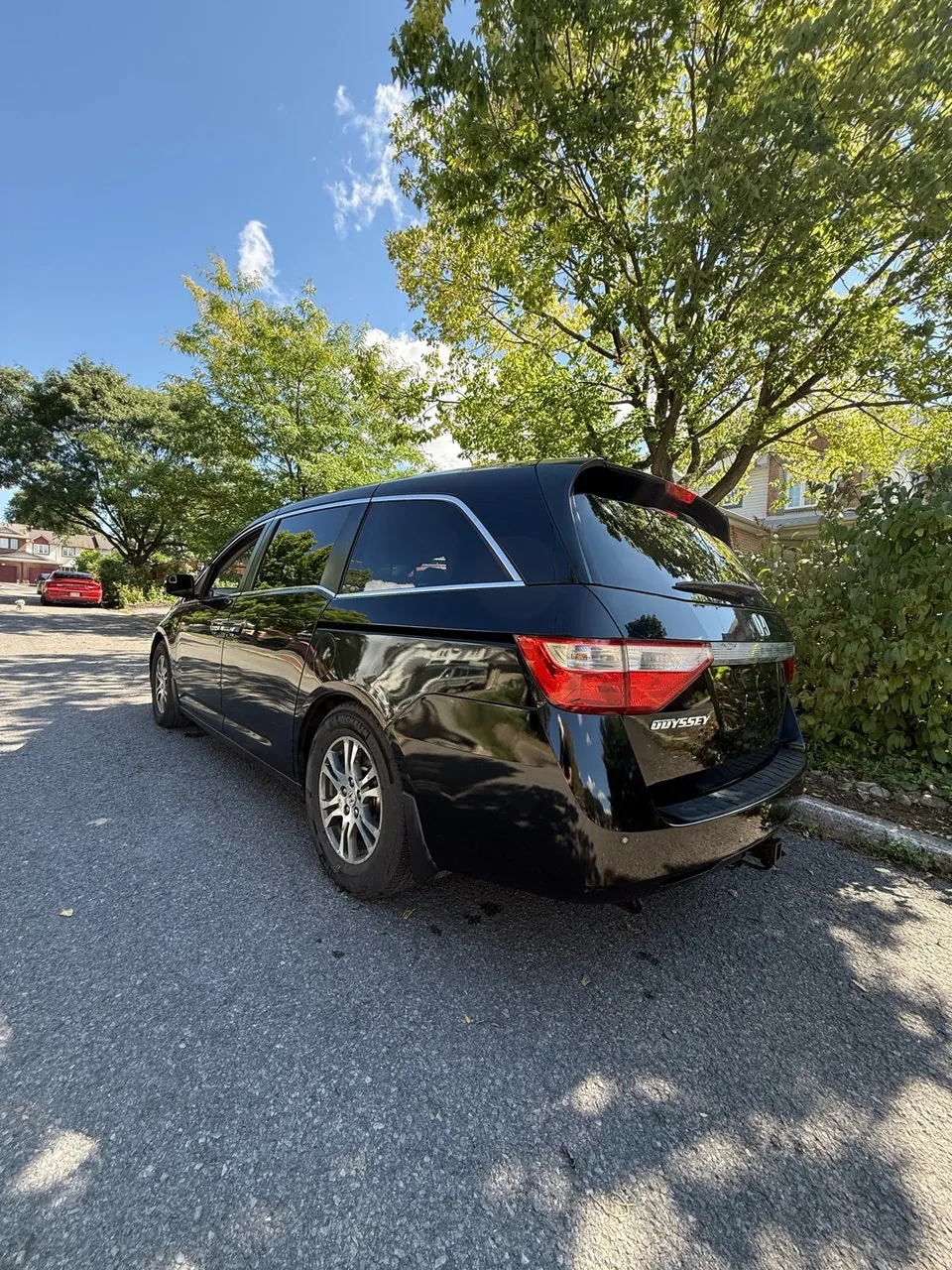 Honda Odyssey 2011 photo 3