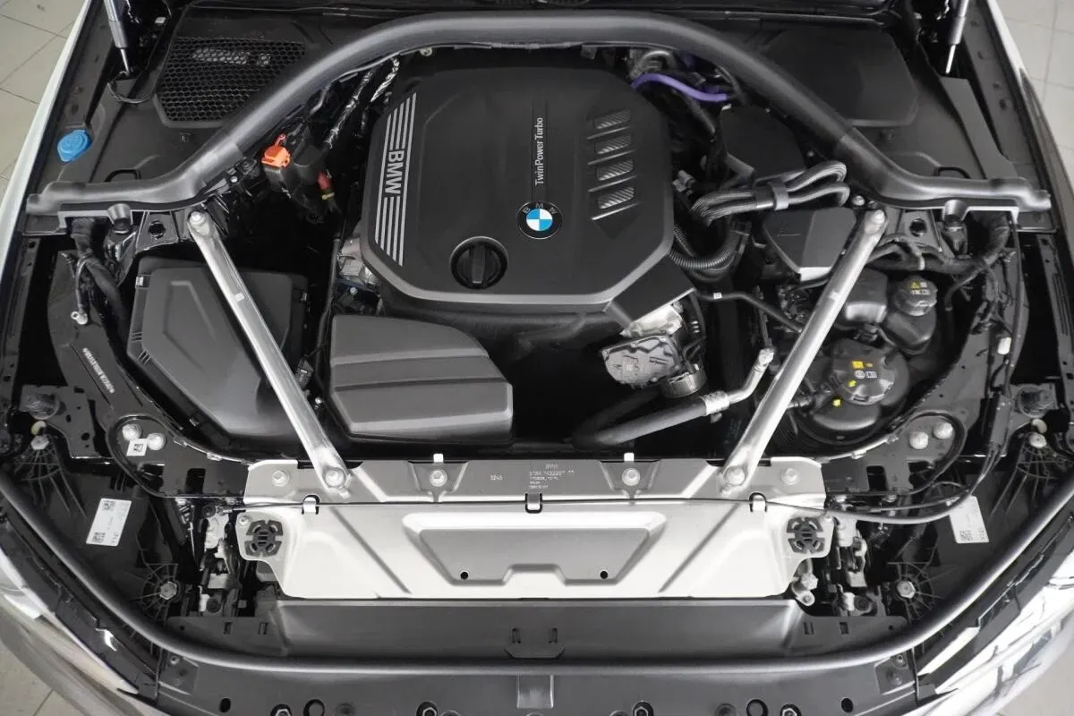 BMW 4 Series 2025 photo 2
