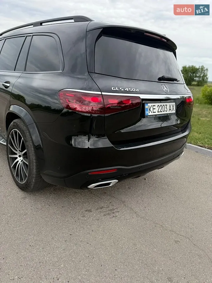 Mercedes-Benz Gls-Class 2024 photo 5