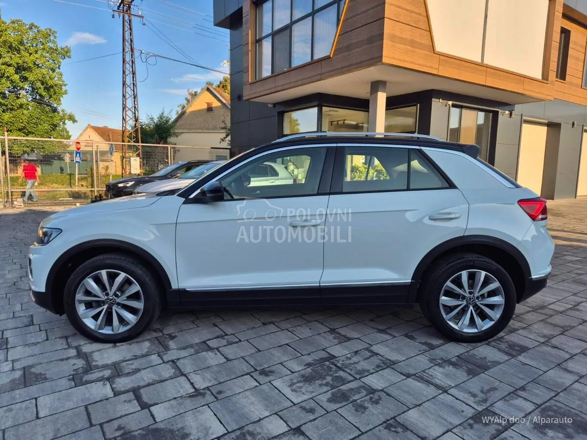 Volkswagen T-Roc 2020 photo 2